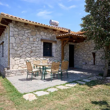 Rodakas Seaside Nest Villa *