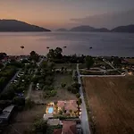 Villa Rodakas Seaside Nest *