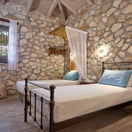 Rodakas Seaside Nest *