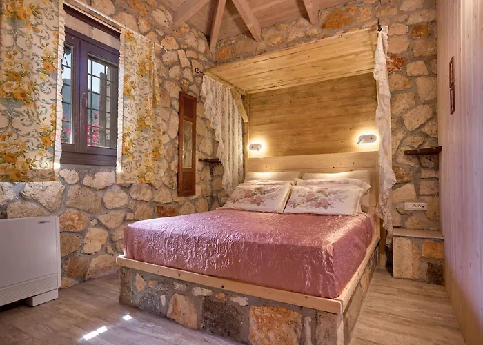 Rodakas Seaside Nest