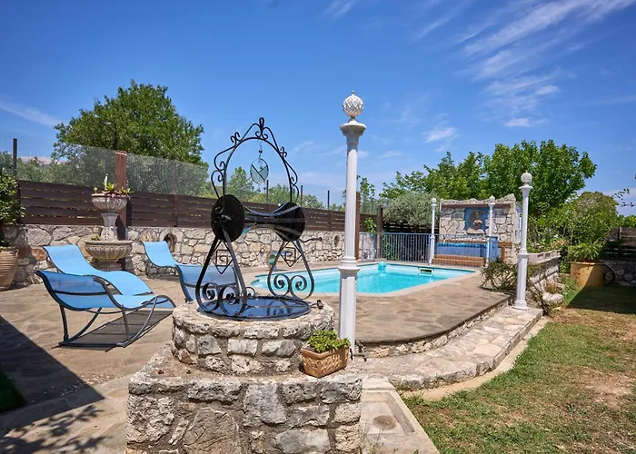 Villa Rodakas Seaside Nest