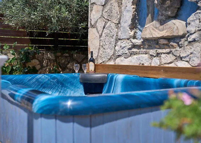 Villa Rodakas Seaside Nest